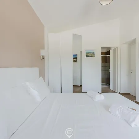 Guest house House Adele Villa San Pietro