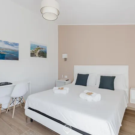 House Adele Pensión 4*